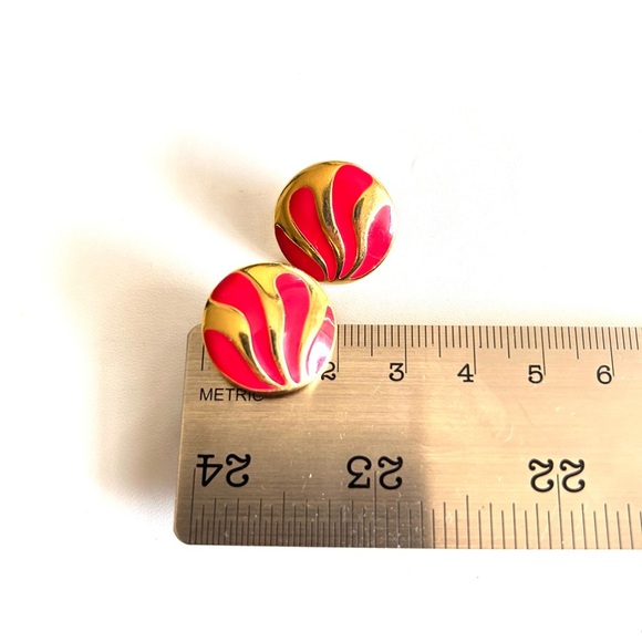 Gold Tone Hot Pink Vintage Pierced Post Earrings - Picture 3 of 6